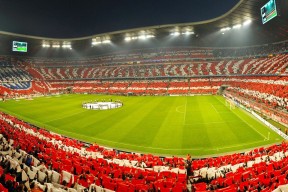 九游娱乐 -贝林厄姆刷新里程碑，广州队八强战力克曼联，晋级概率达70％